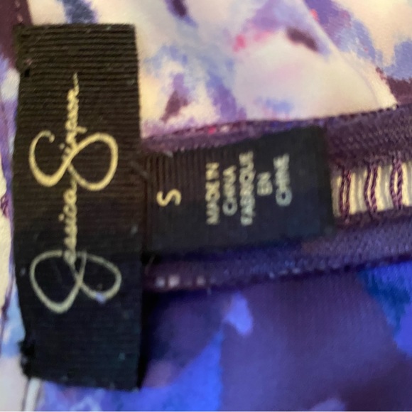Jessica Simpson Small V Neck swing top w purple. Whites and blues. - Picture 6 of 7